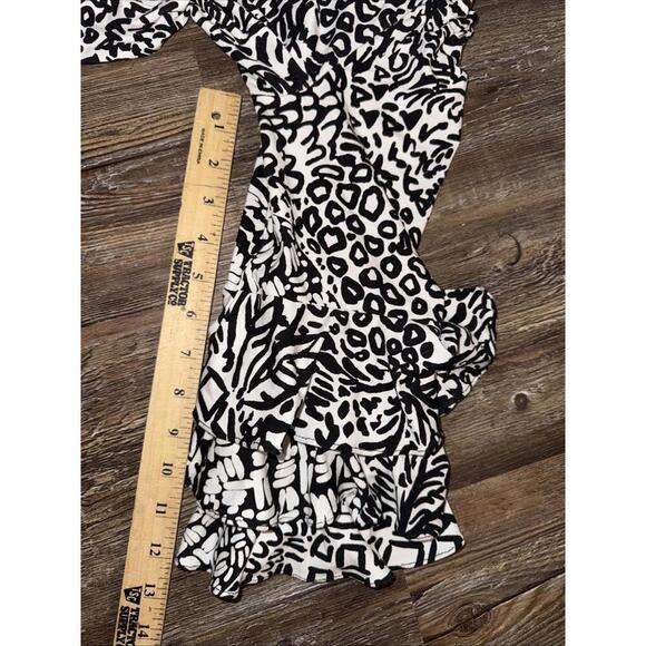 Lilly Pulitzer Preppy Designer Classic Lula Ruffle Romper Small - Picture 12 of 12